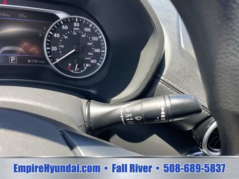 Used 2024 Nissan Sentra SV FWD image 30