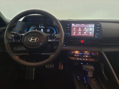 Used 2025 Hyundai Elantra Sport FWD image 22