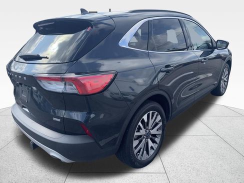 Used 2022 Ford Escape Titanium image 4