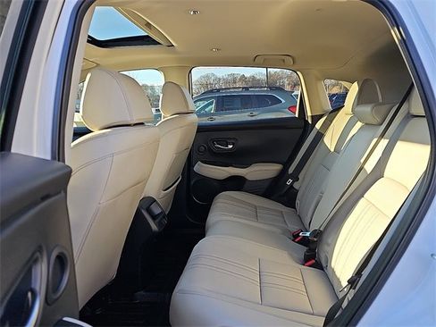 Used 2024 Honda HR-V EX-L image 10