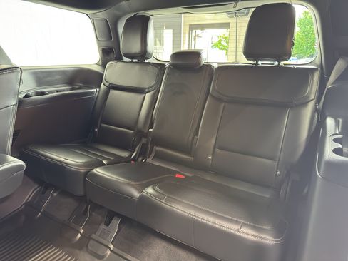 Used 2025 Ford Expedition Platinum w/ Stealth Performance Package AWD/4WD image 14