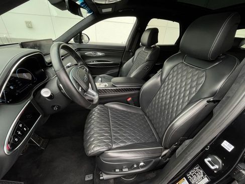 Used 2023 Genesis GV70 3.5T Sport w/ Sport Prestige Package image 27