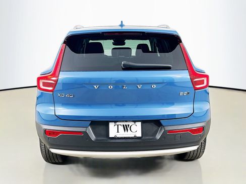 Used 2025 Volvo XC40 B5 Ultra w/ Climate Package AWD/4WD image 6
