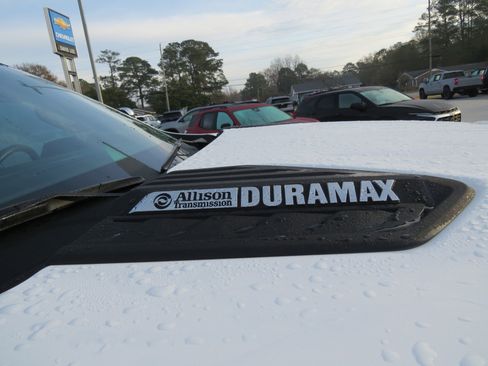 Used 2024 Chevrolet Silverado 2500 High Country w/ High Country Premium Package image 11