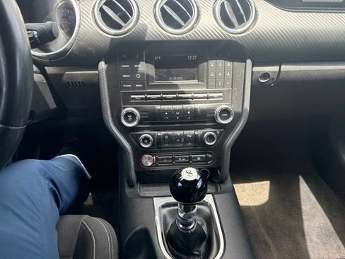 Used 2018 Ford Mustang Coupe RWD image 6