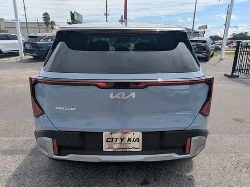New 2027 Kia Seltos S FWD image 5