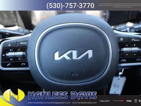 Used 2022 Kia Sorento LX AWD/4WD image 22