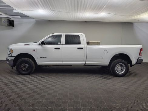 Used 2022 RAM 3500 Tradesman image 2