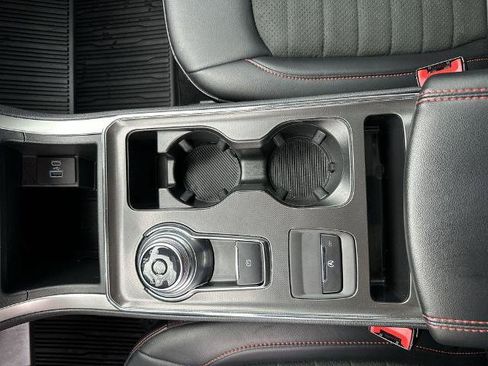 Certified 2024 Ford Edge ST-Line AWD/4WD image 21