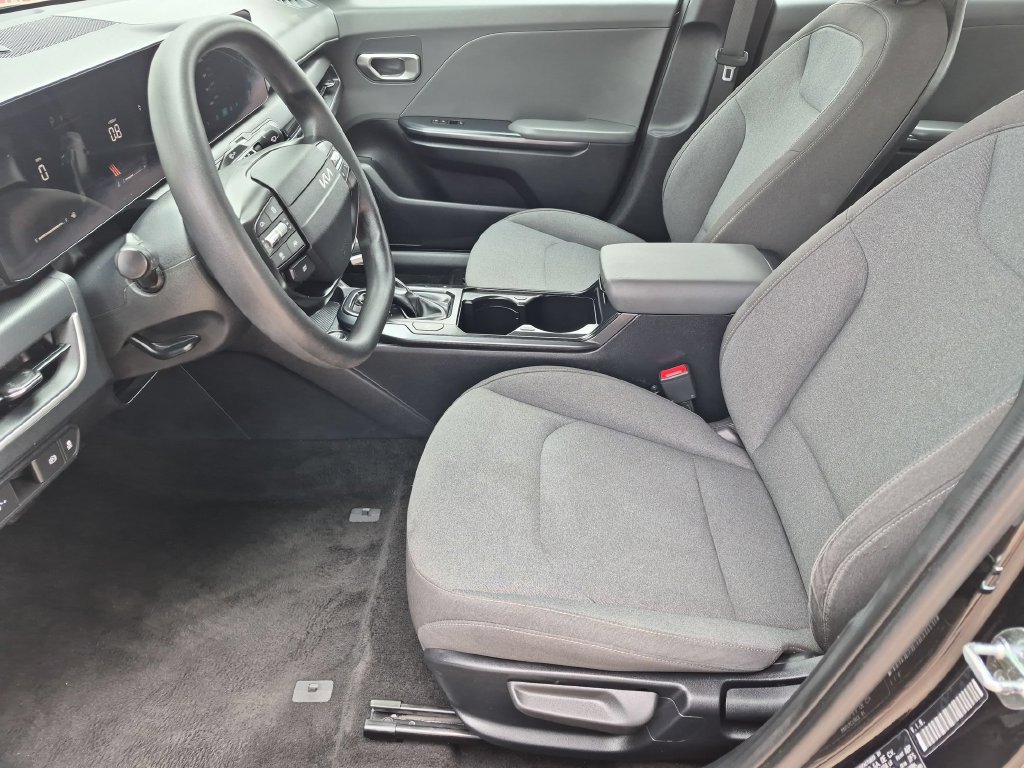 Used 2025 Kia K4 FWD image 24