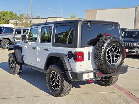 Used 2024 Jeep Wrangler Unlimited Rubicon image 4