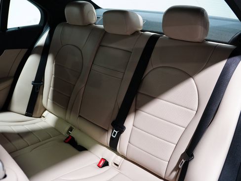 Used 2018 Mercedes-Benz C 300 Sedan image 17