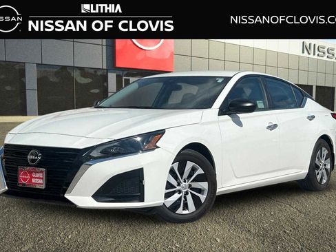 Used 2024 Nissan Altima 2.5 S image 1