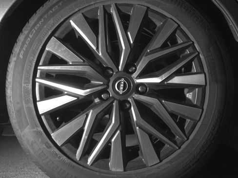 Used 2025 Nissan Altima 2.5 SV image 15