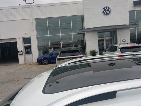 Used 2024 Volkswagen Atlas SEL Premium R-Line AWD/4WD image 6