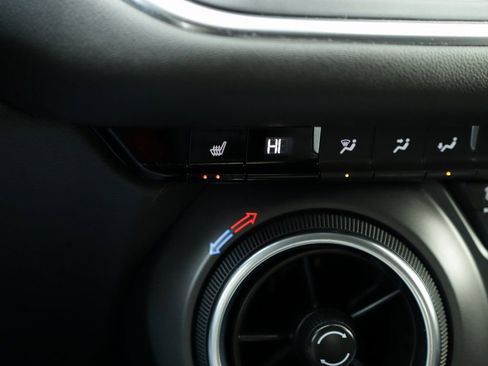 Used 2024 Chevrolet Blazer LT image 17