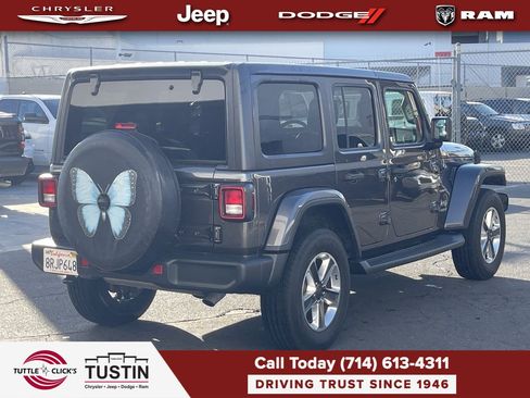 Used 2020 Jeep Wrangler Unlimited Sahara AWD/4WD image 5
