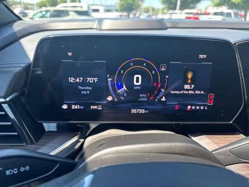 Used 2025 Chevrolet Tahoe Z71 AWD/4WD image 22