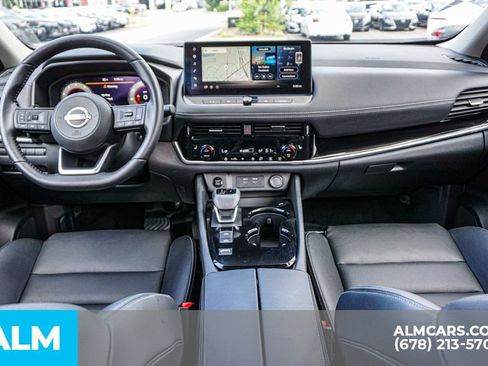 Used 2024 Nissan Rogue SL FWD image 25