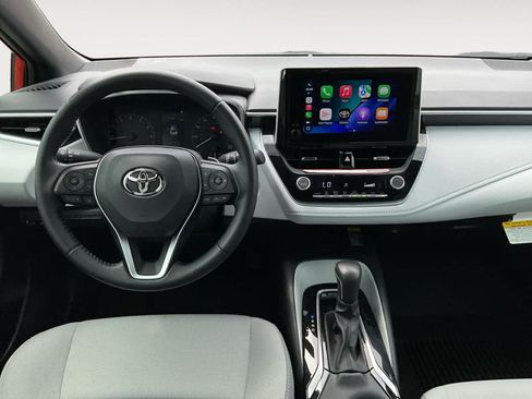 Used 2025 Toyota Corolla SE w/ SE Package FWD image 10