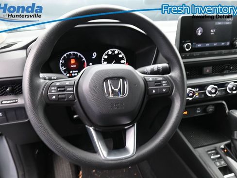Used 2025 Honda CR-V LX image 15