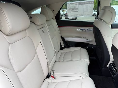 Certified 2026 Genesis GV70 2.5T Advanced AWD/4WD image 16