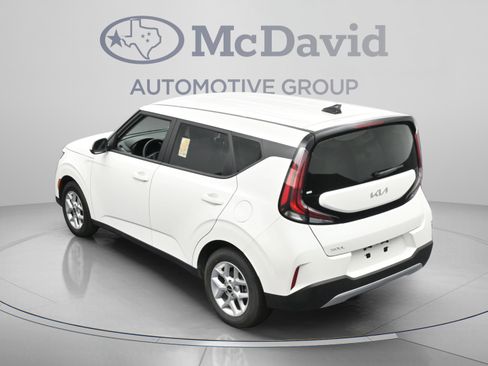 Used 2025 Kia Soul LX FWD image 37