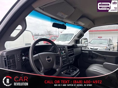 Used 2022 GMC Savana 2500 image 22