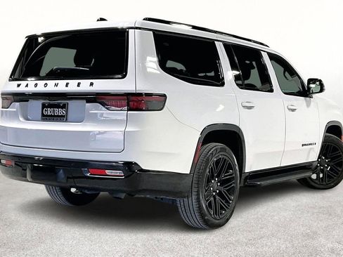 Used 2025 Jeep Wagoneer Series II w/ Premium Group I image 2