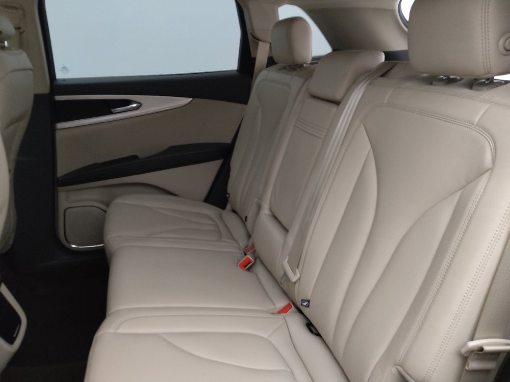 Used 2020 Lincoln Nautilus FWD image 18