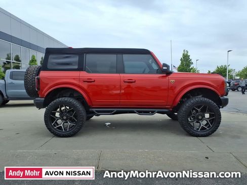 Used 2023 Ford Bronco Badlands AWD/4WD image 8