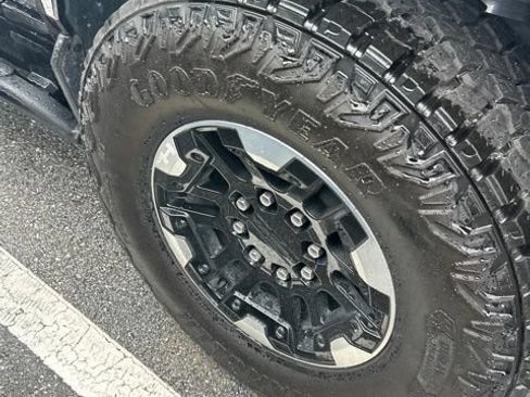 Certified 2025 GMC Hummer EV 2X w/ Extreme Off-Road Package AWD/4WD image 7