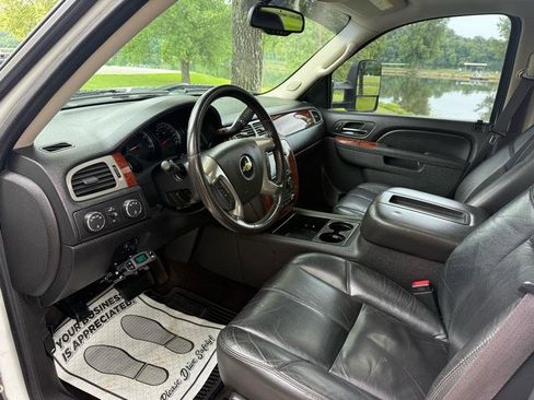 Used 2011 Chevrolet Silverado 3500 LTZ w/ LTZ Plus Package AWD/4WD image 13