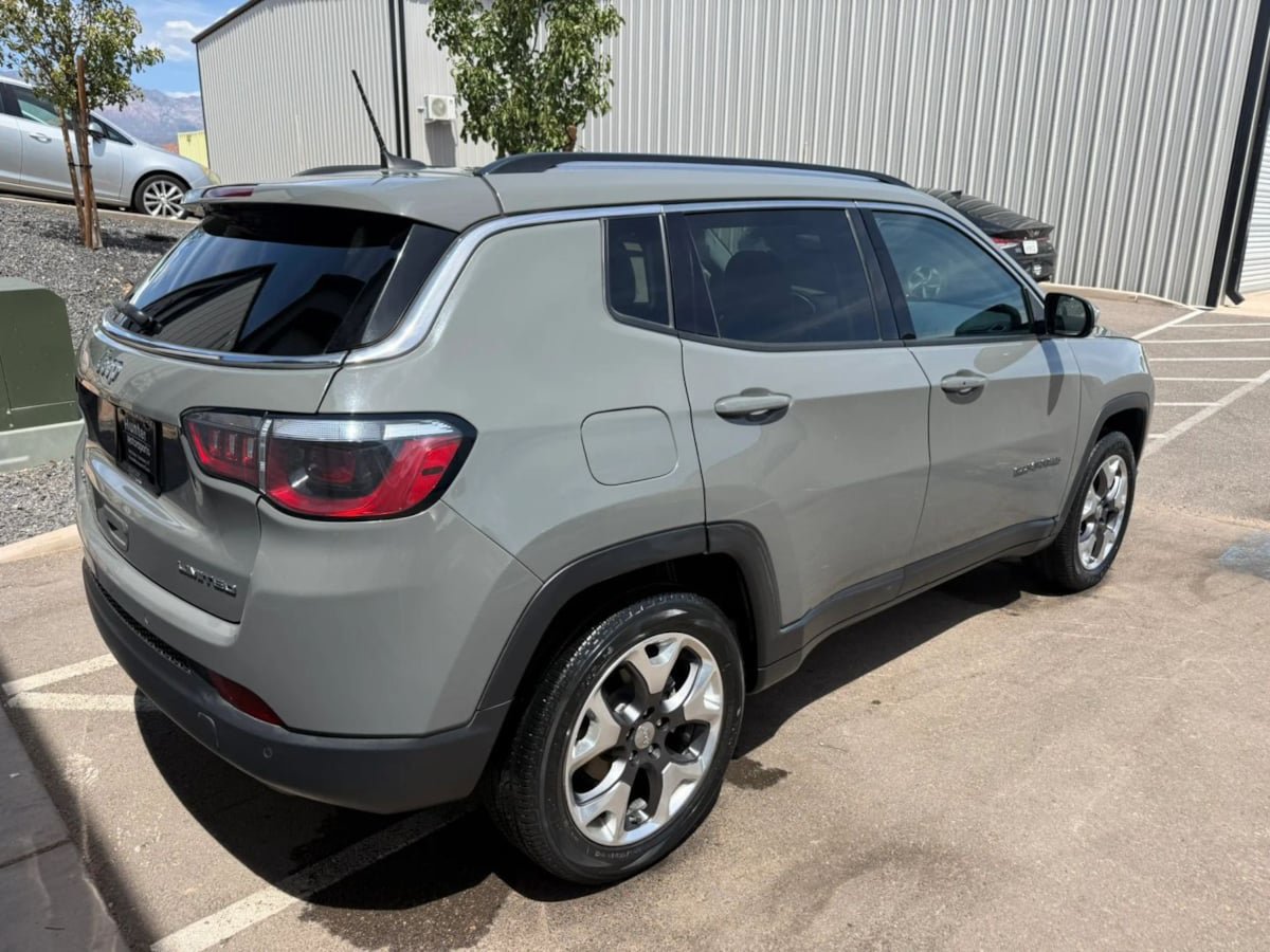 Used 2021 Jeep Compass Limited AWD/4WD image 9
