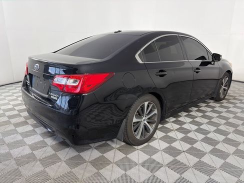 Used 2017 Subaru Legacy 2.5i Limited AWD/4WD image 7