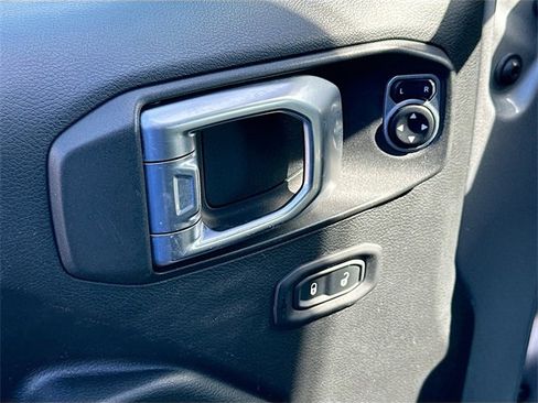 Used 2019 Jeep Wrangler Unlimited Sport S image 17
