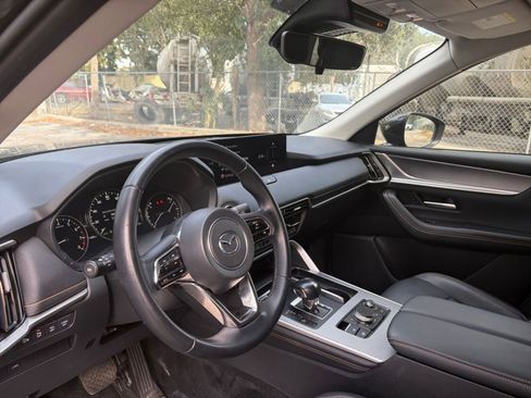 Used 2025 MAZDA CX-70 3.3 Turbo w/ Preferred Package image 32