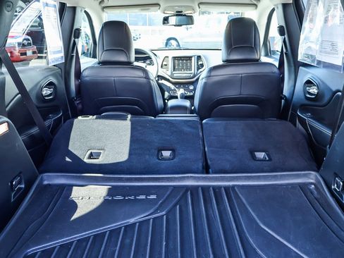 Used 2016 Jeep Cherokee Limited image 15