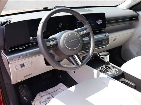 Used 2024 Hyundai Kona SEL AWD/4WD image 10