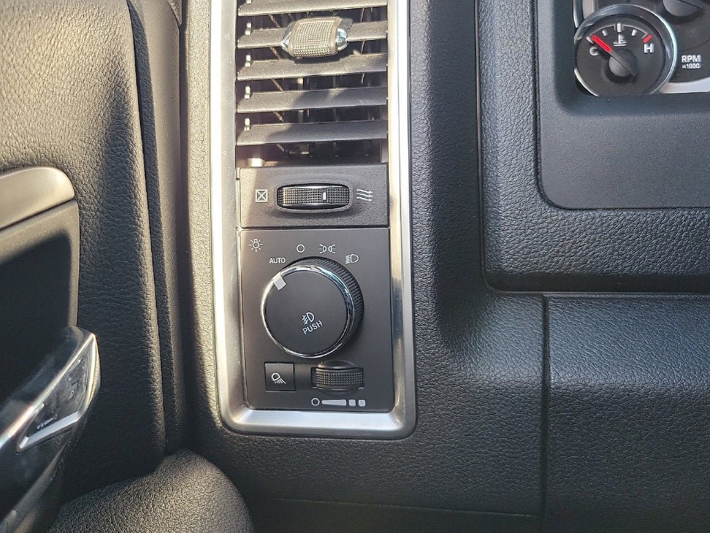 Used 2024 RAM 1500 Warlock w/ Electronics Group RWD image 14