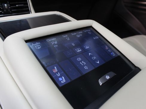 Used 2020 Lexus LS 500 w/ Luxury Package image 46