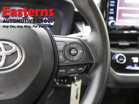 Used 2022 Toyota Corolla LE image 16