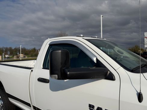 Used 2017 RAM 3500 Tradesman w/ Chrome Appearance Group AWD/4WD image 32