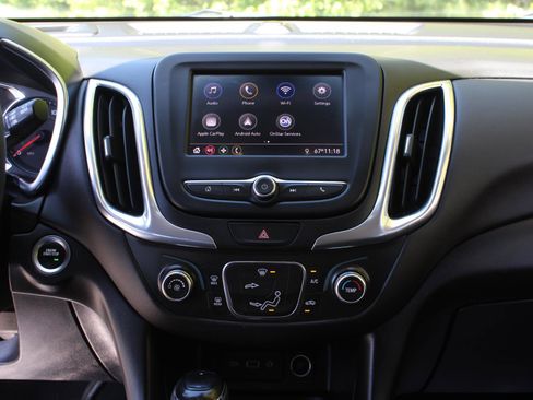 Used 2021 Chevrolet Equinox LT w/ LPO, Cargo Package AWD/4WD image 11