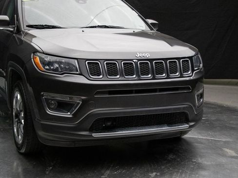 Used 2021 Jeep Compass Limited image 3