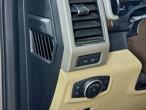 Used 2018 Ford F150 Lariat w/ Equipment Group 502A Luxury image 10