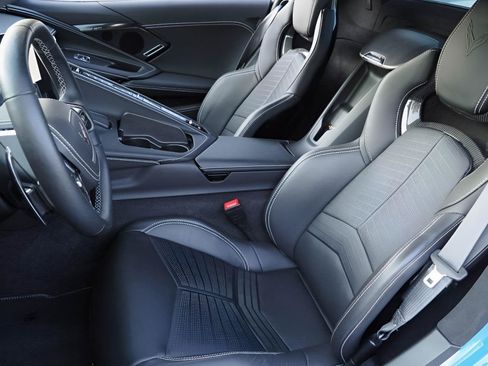 Used 2024 Chevrolet Corvette Stingray Premium Conv w/ Stealth Interior Trim Package RWD image 18