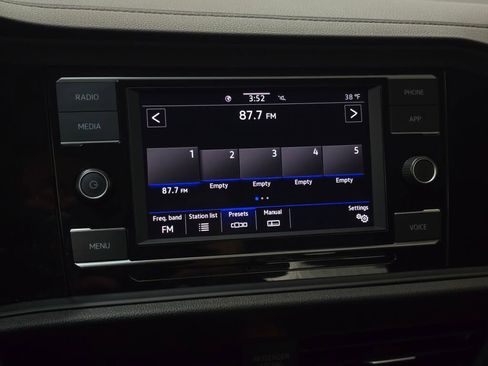 Used 2024 Volkswagen Jetta S FWD image 27
