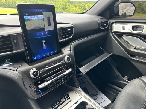 Used 2020 Ford Explorer ST w/ ST Street Pack image 22