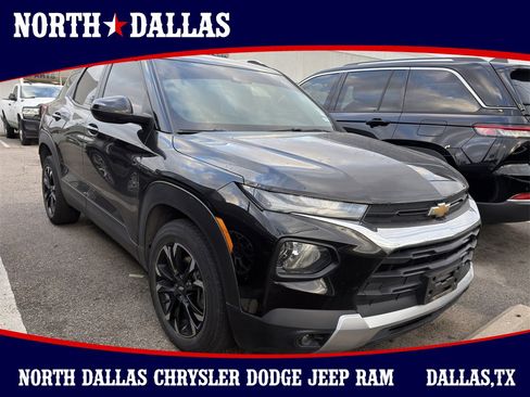 Used 2022 Chevrolet TrailBlazer LT w/ Confidence II Package image 1